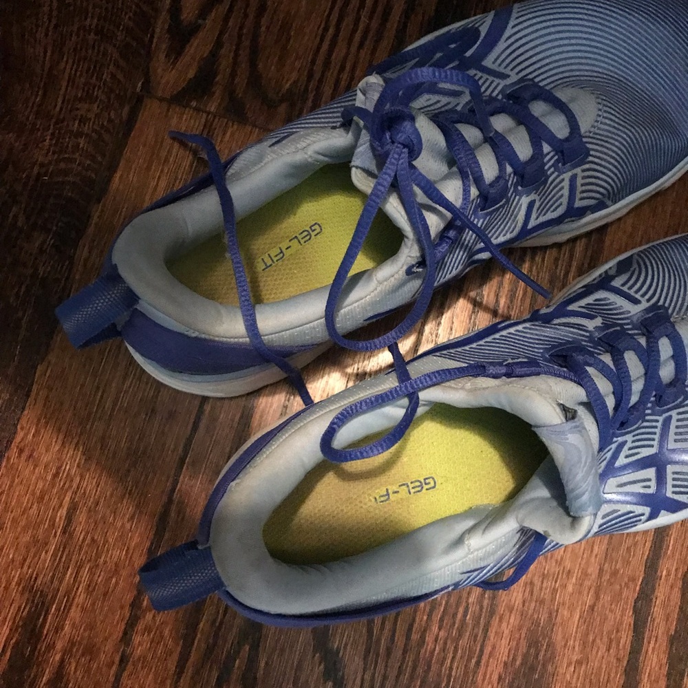 ASICS running shoes - Picture 3 of 4